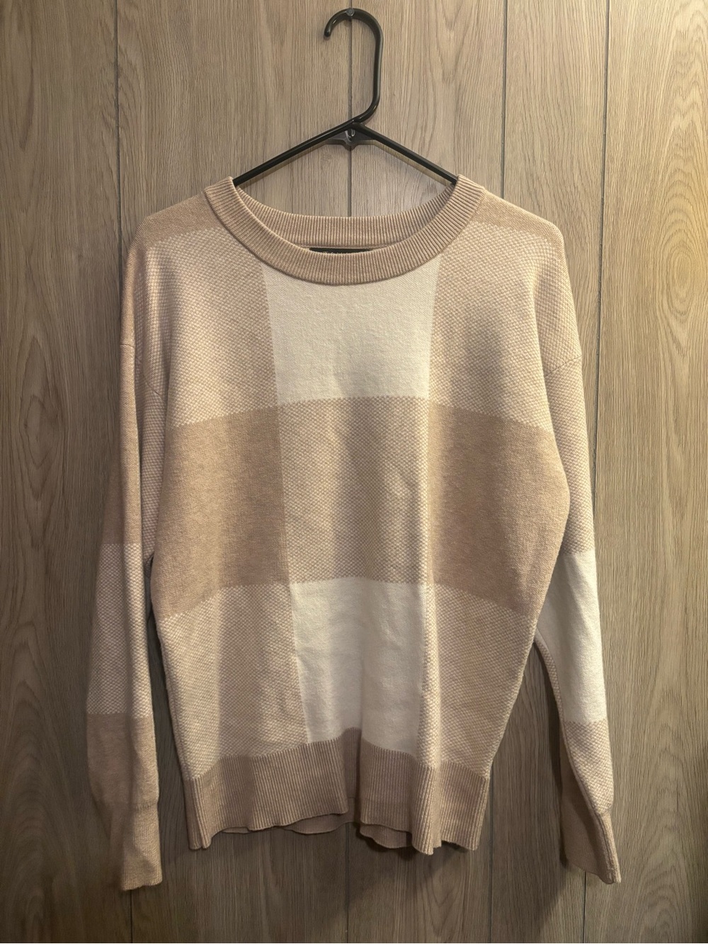 Tahari Men's Neutral Colorblock Crewneck Sweater - Beige & Cream